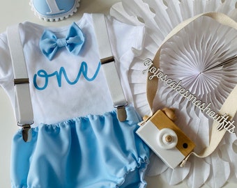 Baby Boys Cake Smash Outfit. 1st birthday set. Baby Blue Fabric/ white. Bow tie, braces, hat, nappy/diaper cover.