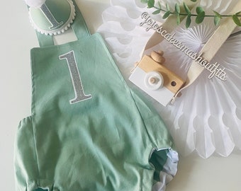 Baby unisex Cake smash First Birthday Romper and party hat . Sage Green and sparkly silver . Personalised Gift.