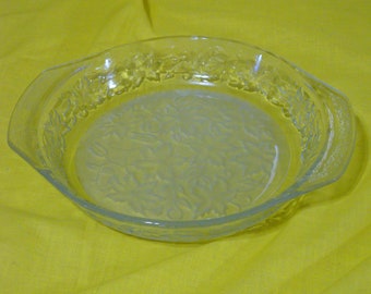 Princess House Fantasia 9" Glass Pie Pan / Poinsettia Baking Dish