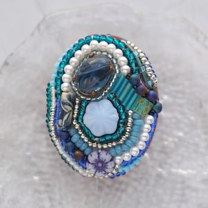 Beaded Embroidery Brooch – No.131 / Oval Frame / Blue Vintage Beads / Wood Accent / Elegant Art Piece / One-of-a-kind / Gift-ready