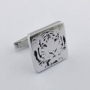 Tiger personalized cufflinks - Groom Wedding Cufflinks - Groom cufflinks - Groomsmen gift - Groomsmen Cufflinks - Father Gift - Cufflinks