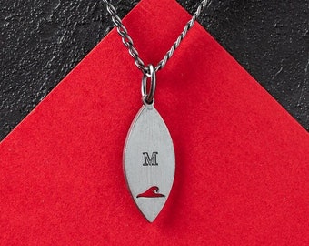Handcrafted Surfboard Necklace with Personalized Engraving - Personalized Surfboard Pendant Necklace - Custom-Made Surfboard Charm Necklace