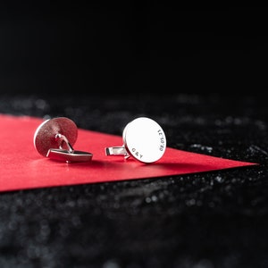 Boutons de manchette personnalisés en argent 925 carats Accessoire homme unique Bijoux de luxe artisanaux Cadeau personnalisé idéal Parfait pour le Nouvel An image 3