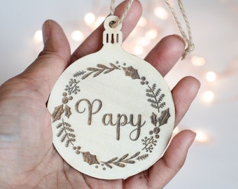 Personalized Christmas ornament, DELIVERY before CHRISTMAS, crown and nature pattern, engraving on flat wooden ball