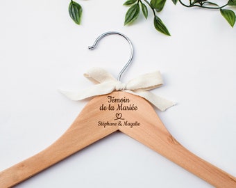 Personalized hanger for witness, bride or groom, bridesmaid, wood engraving, sold by lot or by piece, decreasing price