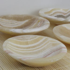 Moroccan Onyx Bowl 10 cm, 12 cm |  Crystals Holder Bowl | Crystals Lover Gift Idea | Onyx Decoration | Home Gifts | Crystals Bowl