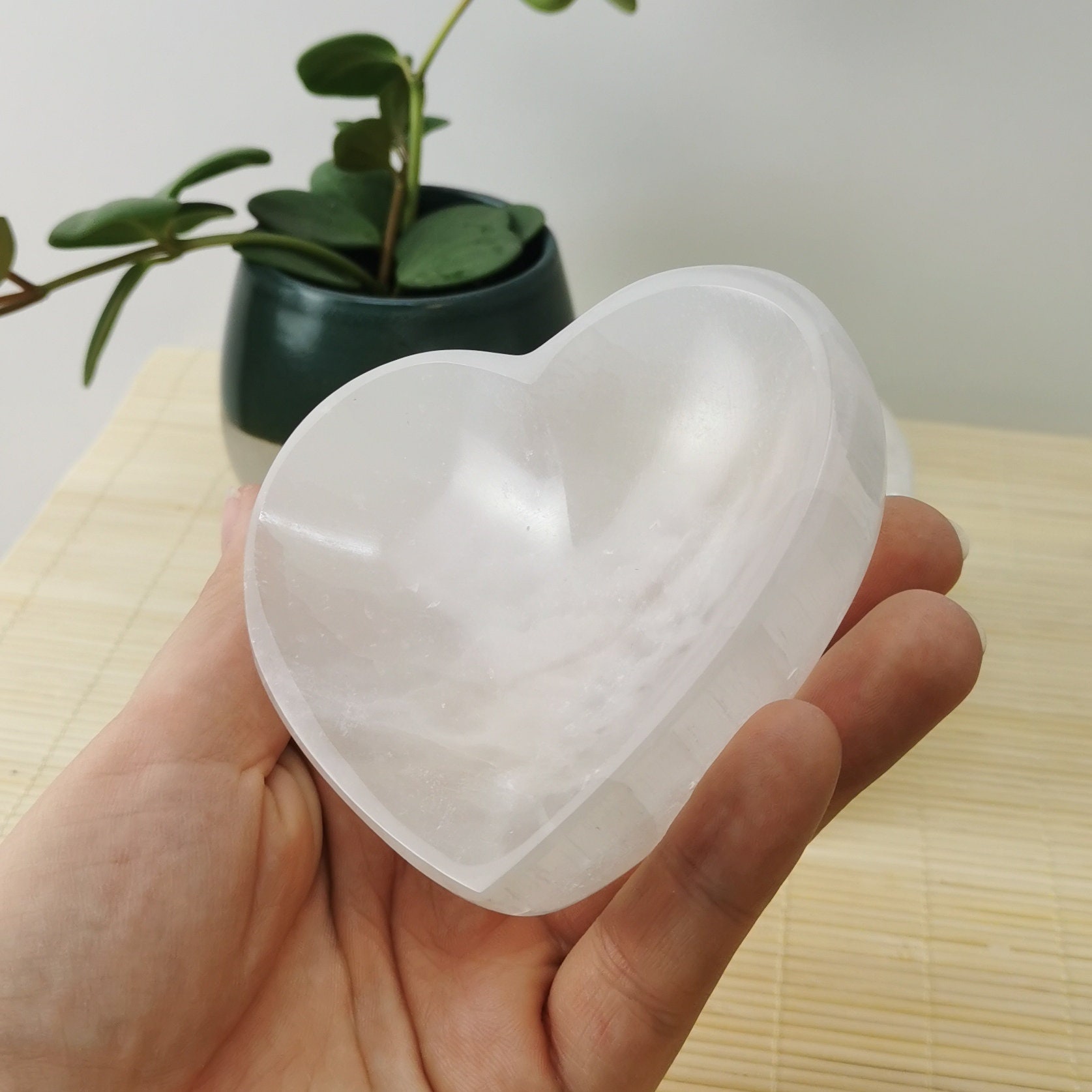 How to Clean Selenite: Simple Steps for Shimmering Stones