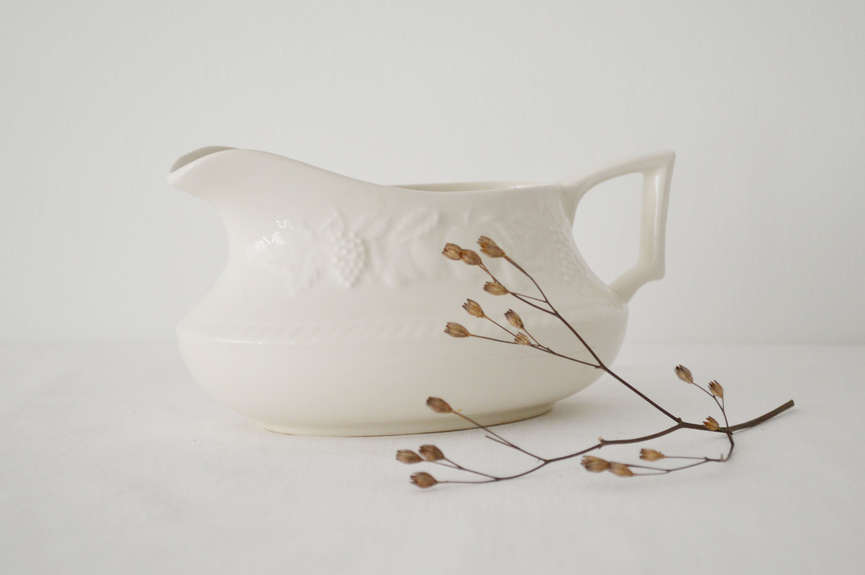 Vintage Blanc Gravy Boat, Décor Champêtre, Style Ferme, Ferme de Campagne, Anglais Rustique, Chic, O