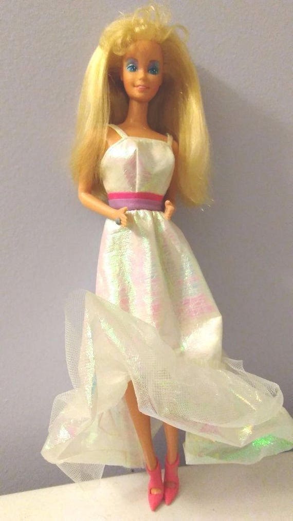 Struikelen foto linnen Vintage Blonde Barbie Doll With White Dress by Mattel 1987 | Etsy Nederland