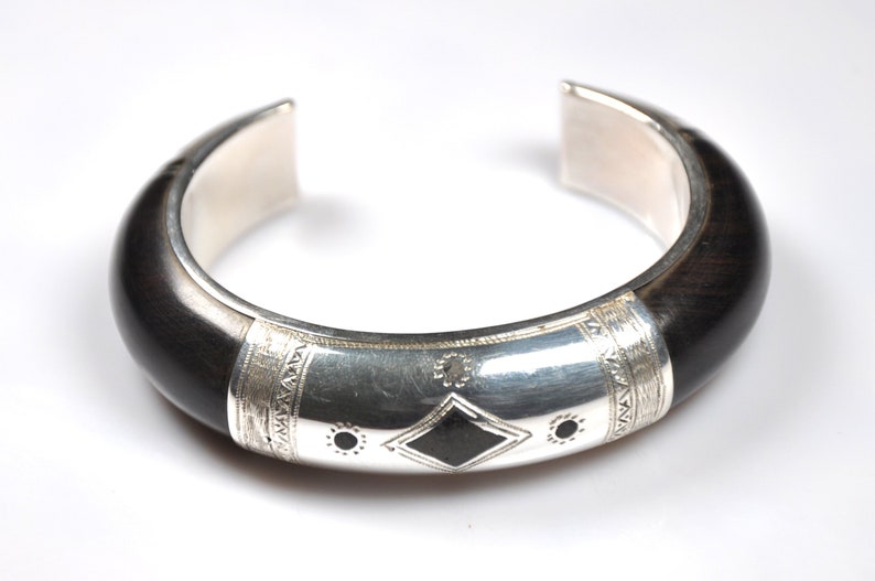 TRADITIONAL ART TOUAREG bracelet in silver 925 and ebony wood