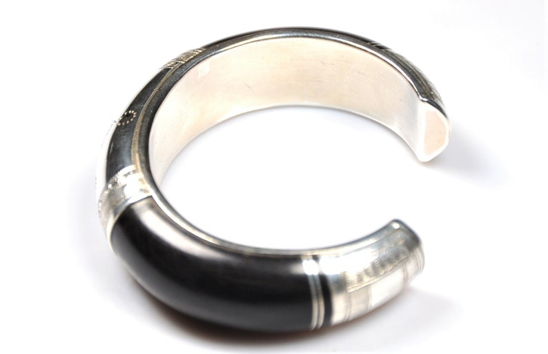 TRADITIONAL ART TOUAREG bracelet in silver 925 and ebony wood