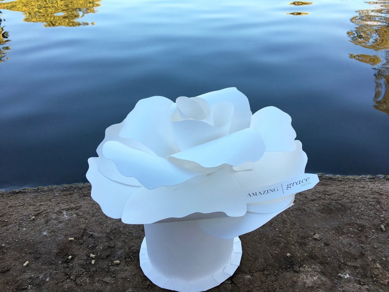 Biodegradable cremation urn / Premium Design / floating water Etsy