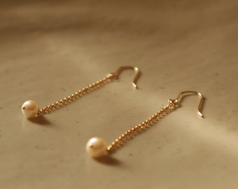 Wunderschöne Perlenohrringe, einfach und verspielt, 14k Gold Filled, Geschenk Brautjungfer