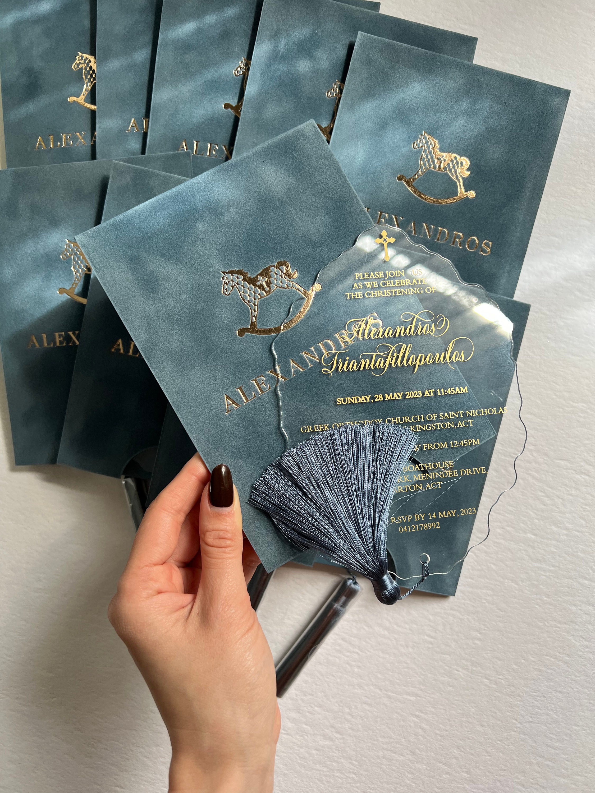 Aangepaste doop uitnodiging set | Doop fluwelen envelop | Uitnodiging van acryl | 1e verjaardag gouden folie pers