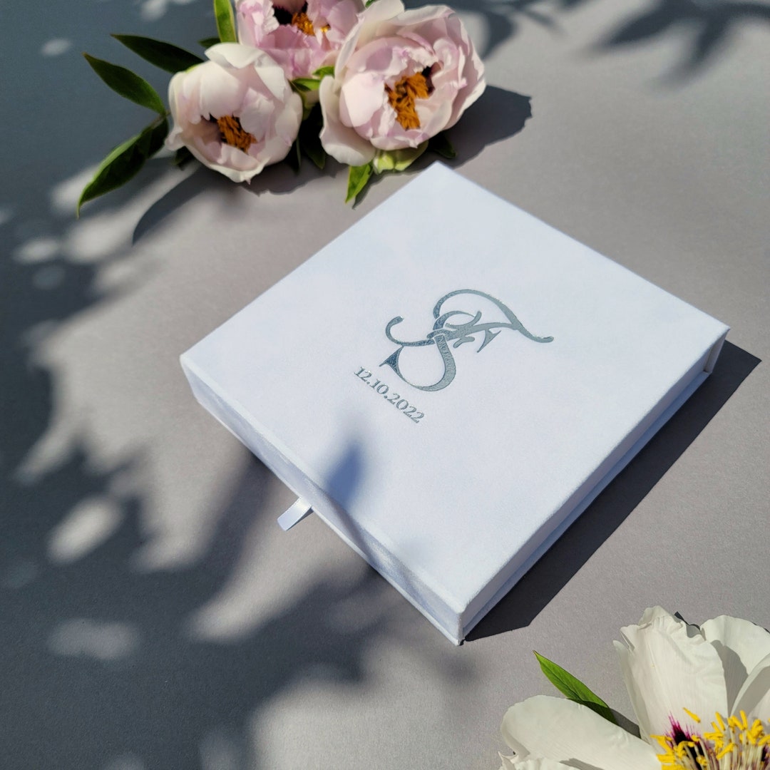 Acrylic Invitation Wedding Invitation. Card Box for Wedding White Box