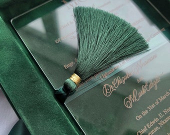 Caja de invitación de boda de lujo - Invitaciones de boda de acrílico en caja y borla de lujo - Con monograma de boda personalizado - Terciopelo esmeralda -