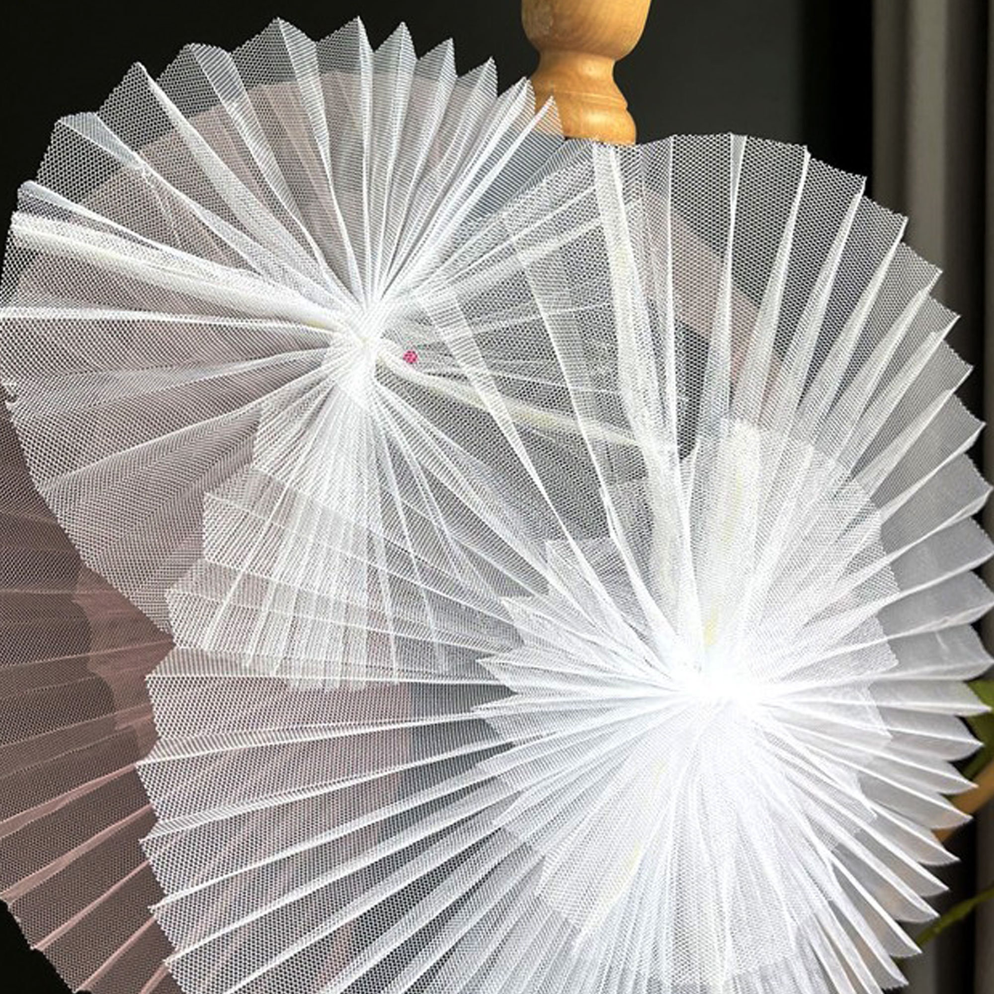 Stiff Pleated Fabric Modelling Fabric Stylish Embellished for