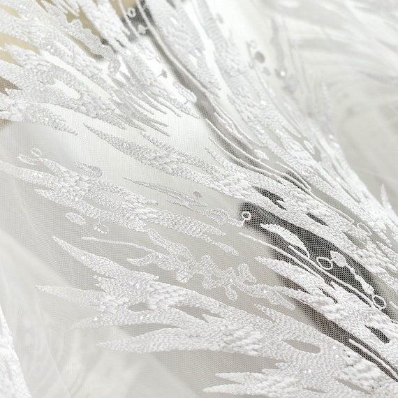 Shimmer broderie broderie Shimmer dentelle tissu avec des paillettes doux FloralTail dentelle Tulle gaze pour bal robes danse Costumes 49 pouces de largeur vendu par 1 yard 60de03 Shimmer broderie broderie Shimmer dentelle tissu avec des paillettes doux FloralTail dentelle Tulle gaze pour bal robes danse Costumes 49 pouces de largeur vendu par 1 yard 60de03