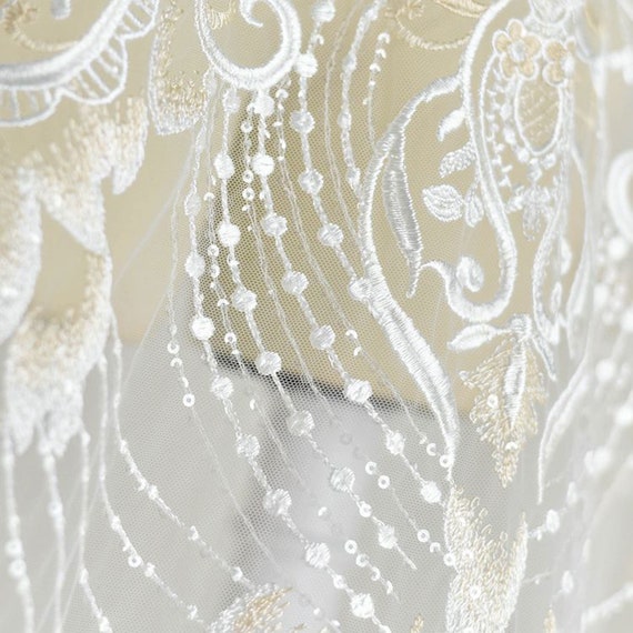 Shimmer Champagne broderie tissu Phoenix queue ajouré avec paillettes paillettes avec détails dentelle maille pour mariage robes de 51 cm de largeur vendues par yard 284ff0 Shimmer Champagne broderie tissu Phoenix queue ajouré avec paillettes paillettes avec détails dentelle maille pour mariage robes de 51 cm de largeur vendues par yard 284ff0
