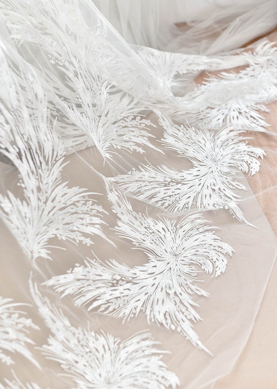Shimmer broderie broderie Shimmer dentelle tissu avec des paillettes doux FloralTail dentelle Tulle gaze pour bal robes danse Costumes 49 pouces de largeur vendu par 1 yard 60de03 Shimmer broderie broderie Shimmer dentelle tissu avec des paillettes doux FloralTail dentelle Tulle gaze pour bal robes danse Costumes 49 pouces de largeur vendu par 1 yard 60de03