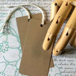 100 etiquetas Kraft grandes. Rectángulos de 2" x 4". Etiquetas en blanco con hilo. Embalaje del producto. Esquinas cuadradas o redondeadas. Etiquetas de gran tamaño para hacer tú mismo