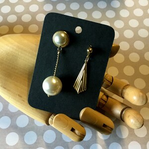Cartoncini per orecchini neri (50) - Cartoncini per gioielli vuoti da 2,5 x 3,5 pollici per l'esposizione dei prodotti. Forniture per negozi Etsy. mostre di artigianato, vetrina di negozi al dettaglio