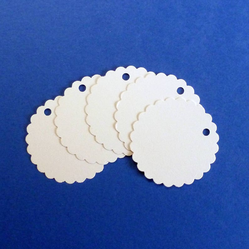 50 White Tags Scalloped Round Tags Gift Tags Price Tags Blank Etsy