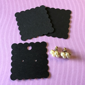 Ausgebogte quadratische Ohrring Karten (50) - schwarze mini Schmuckkarten 4,5 cm