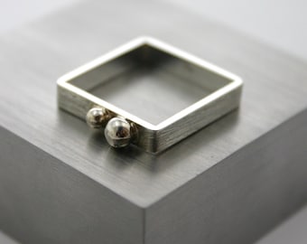 Bague carrée en argent