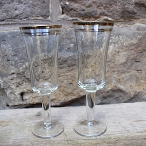 2 champagne glasses with gold rim crystal glass crystal glasses 50s 60s GDR