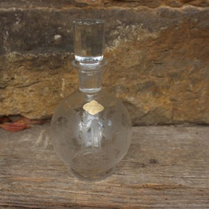 Art Deco glass carafe flacon / liqueur bottle etched or cut glass / Sudetenland 1930s 1940s