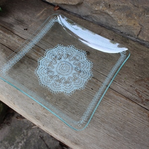Pastry bowl lace doily decoration glass plate glass bowl Glaswerke Olbernhau DDR GDR
