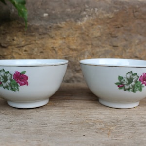 2 Vintage Cereal Bowls Floral Decor Porcelain 70s 80s Made in China