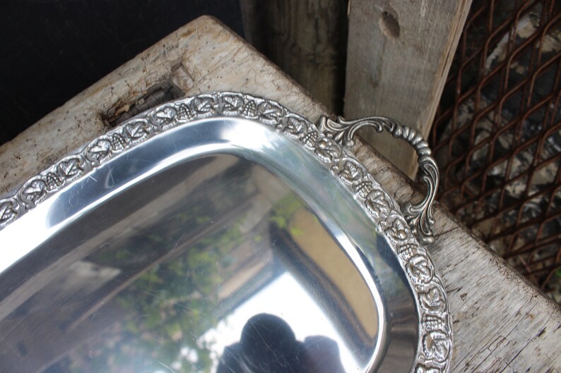 Vintage noble barn tray with handles 60s 70s
