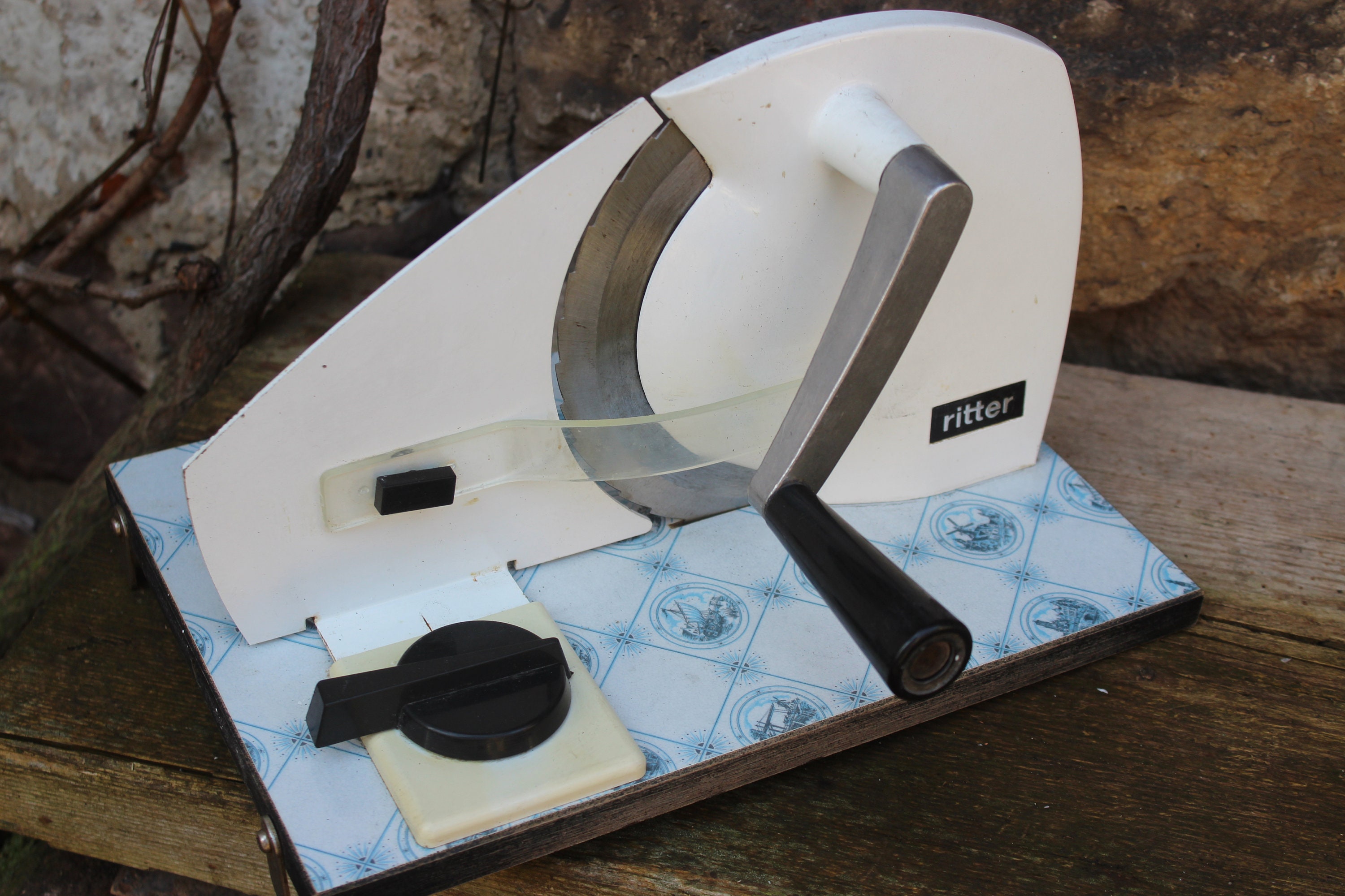 107022 Ritter Hand Operated Food Slicer - Bread Slicer Piatto 5 ,  Brotmaschine bread Machine Made in Germany