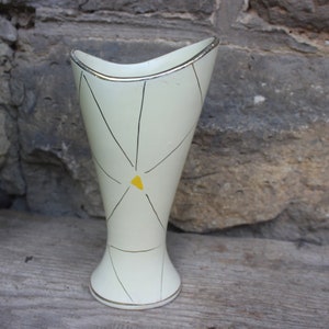 Bay Vase light yellow with gold rim form 552 WGP ceramic 50s West Germany