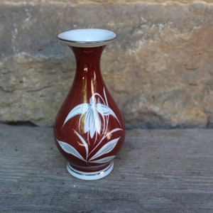small vase flower decor wine red Spechtsbrunn Porcelain Thuringia DDR GDR
