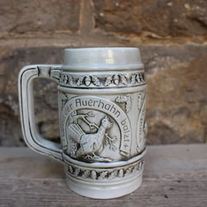 Beer mug &quot;When the capercaillie courts ... &quot; Wild animal motifs 2075/0 Sitzendorf Porcelain DDR GDR
