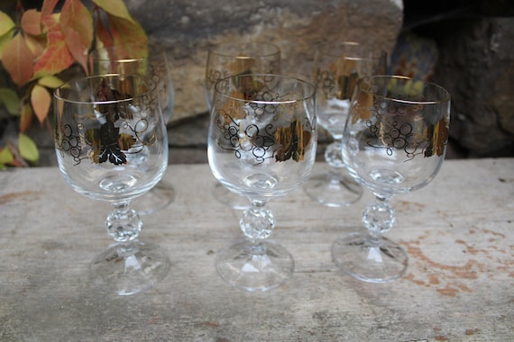 6 edle Weingläser goldenes Weinlaub Dekor Vintage 60er Jahre Bohemia Czechoslovakia