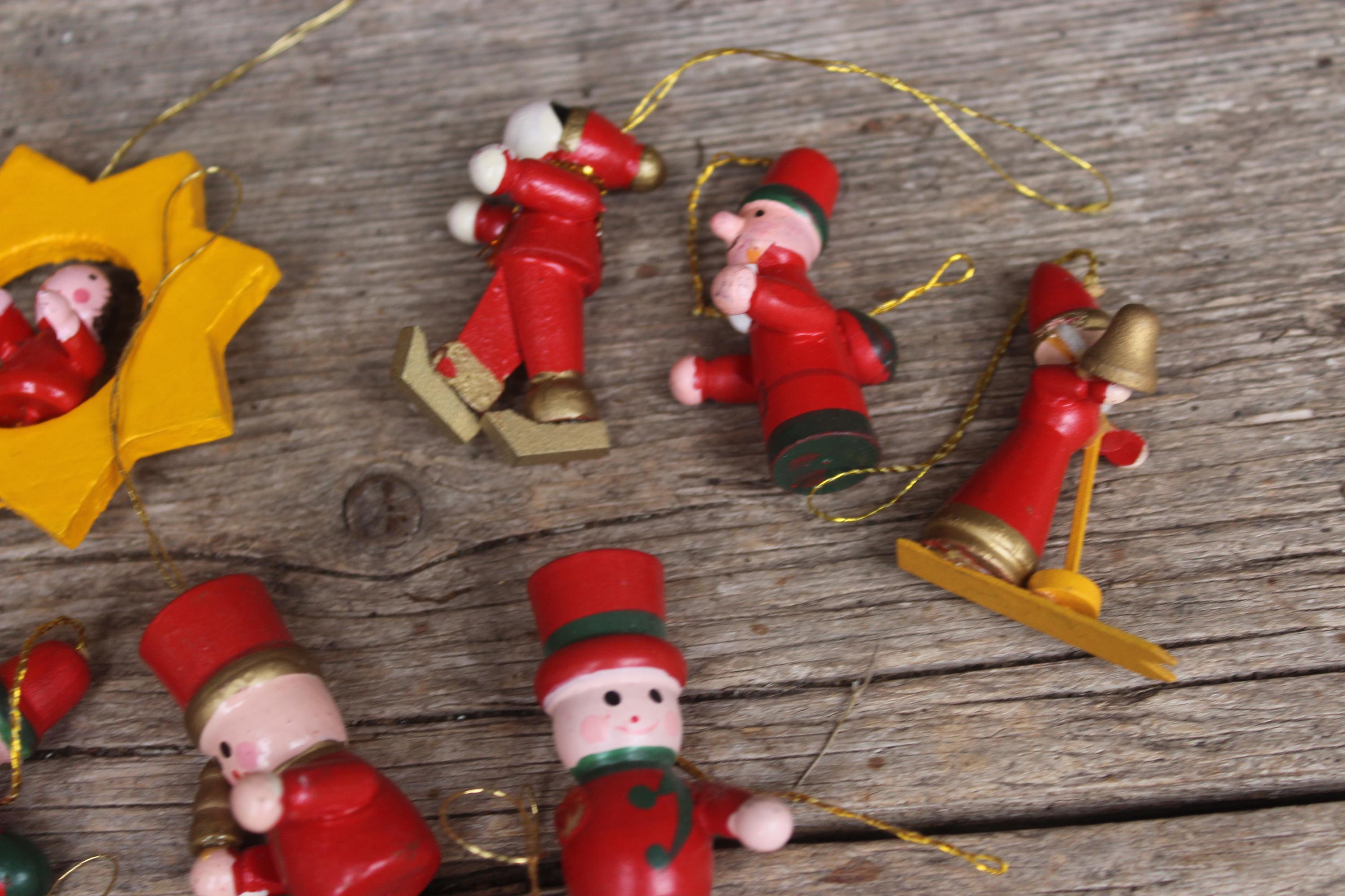 16-piece Wooden Ornament Set From the Ore Mountains / Angels