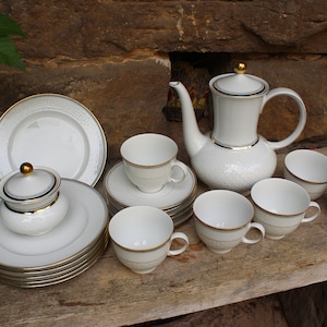 20 pcs. Coffee service tea service gold rim black ornament Seltmann Weiden Porcelain 60s
