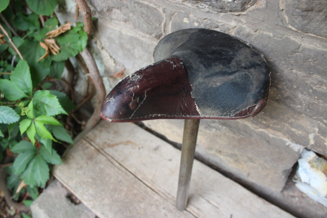 Selle De Vélo Ancienne Idéal - Années 1930 - Cuir Vintage - Pour Vélo Rétro