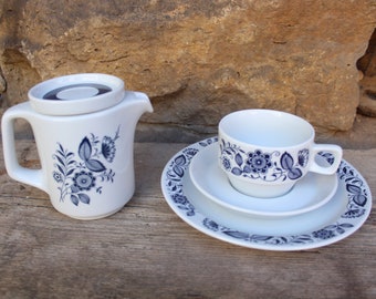 Mitterteich Geschirr Porzellan blaue Blumenranke Kaffeegedeck 3 teilig Mitterteich Geschirr Porzellan blaue Blumenranke Kaffeegedeck 3 teilig