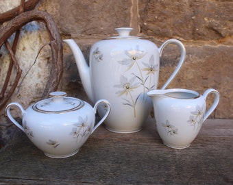 3-piece coffee core coffee pot sugar bowl milk jug flowers lime Eisenberg 70s GDR GDR