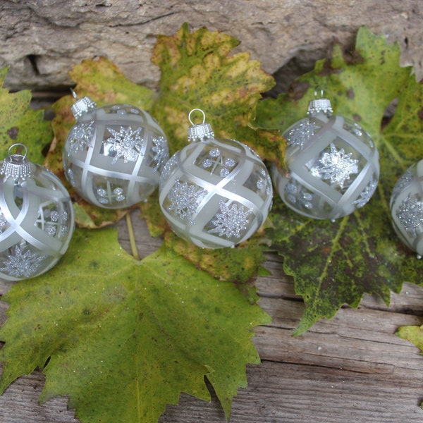 Ensemble de 5 pièces de boules de sapin de Noël incolores, décor argenté, décorations de sapin de Noël, verre, décorations de Noël vintage Lauscha années 90