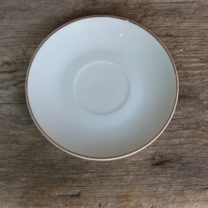 Saucer narrow gold rim light porcelain 70s 80s GDR