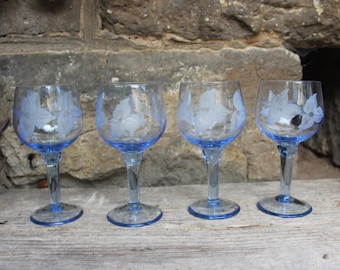 Set of 4 wine glasses, white wine glasses, blue with floral decoration, vintage DDR