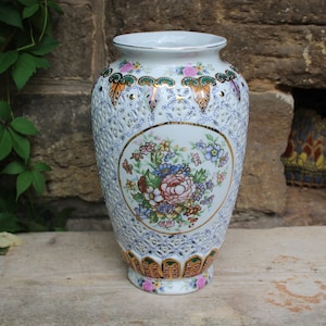 Jarrón Breakthrough con decoración dorada y motivos florales vintage Zhongguo Jingdzhen, fabricado en China