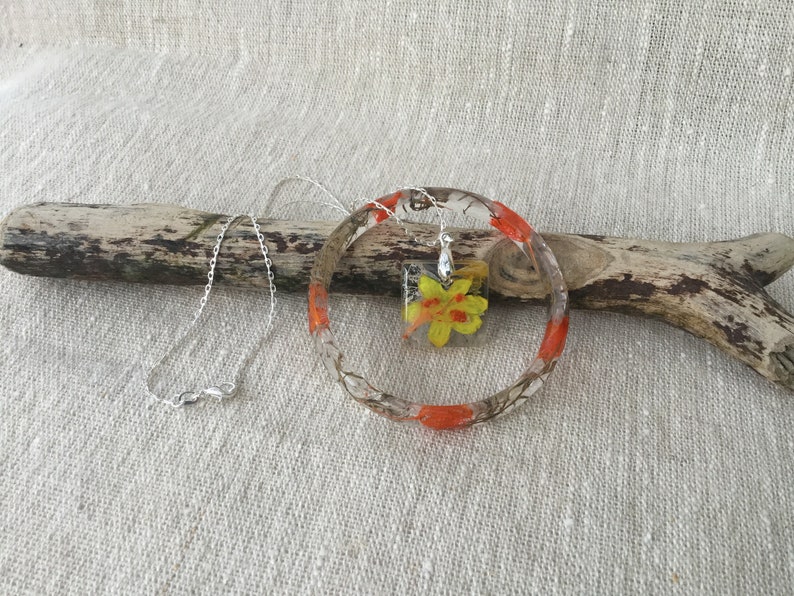Bohemian Style Jewellery. Pendant Necklace With Sterling Silver Chain And Thin Bangle Bracelet Yellow Flower Resin Jewelry Set M size