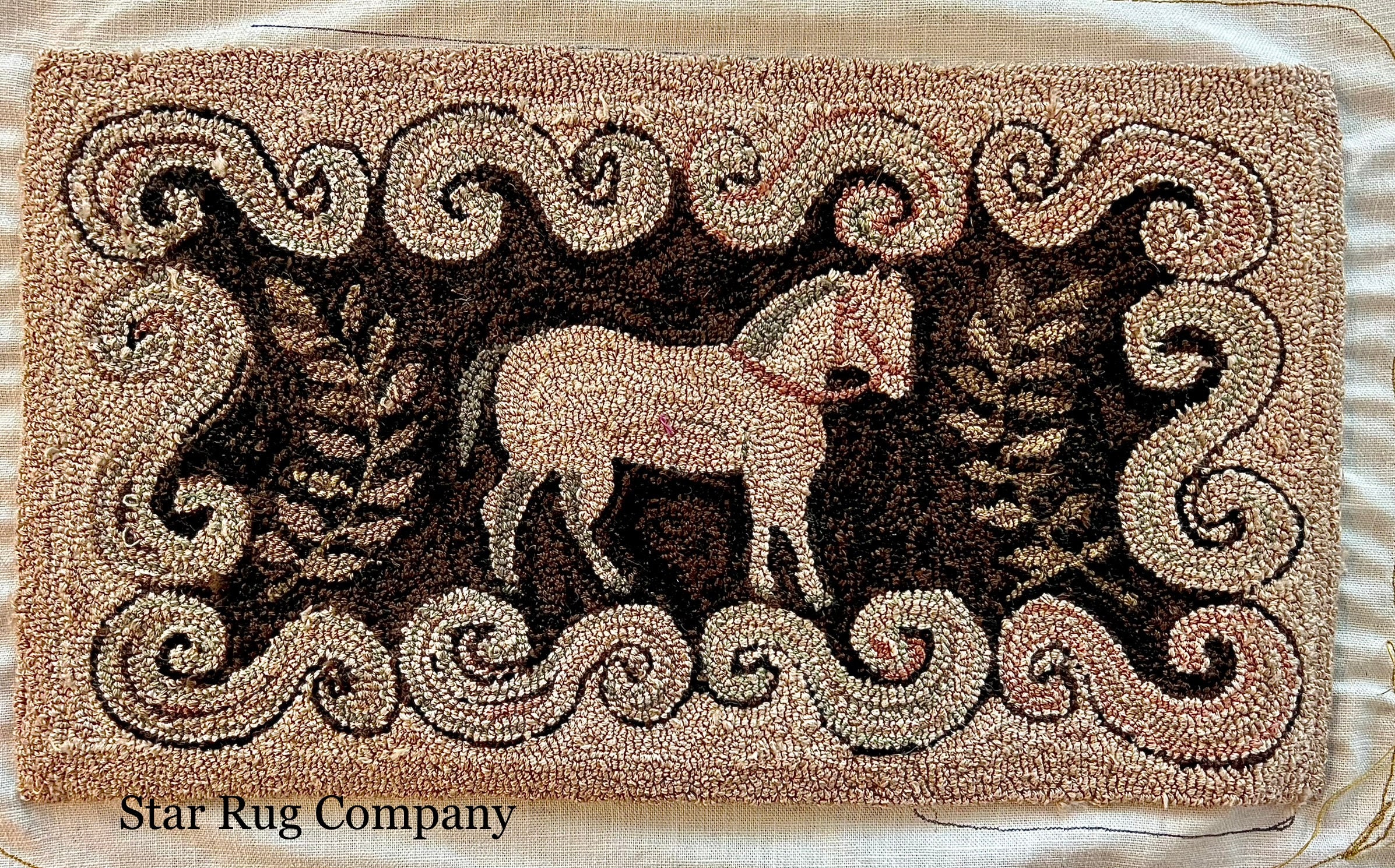 Crested Rug Pattern Star Rug Company ~ Antique Scroll Horse ~ Rug Hooking Pattern - Etsy